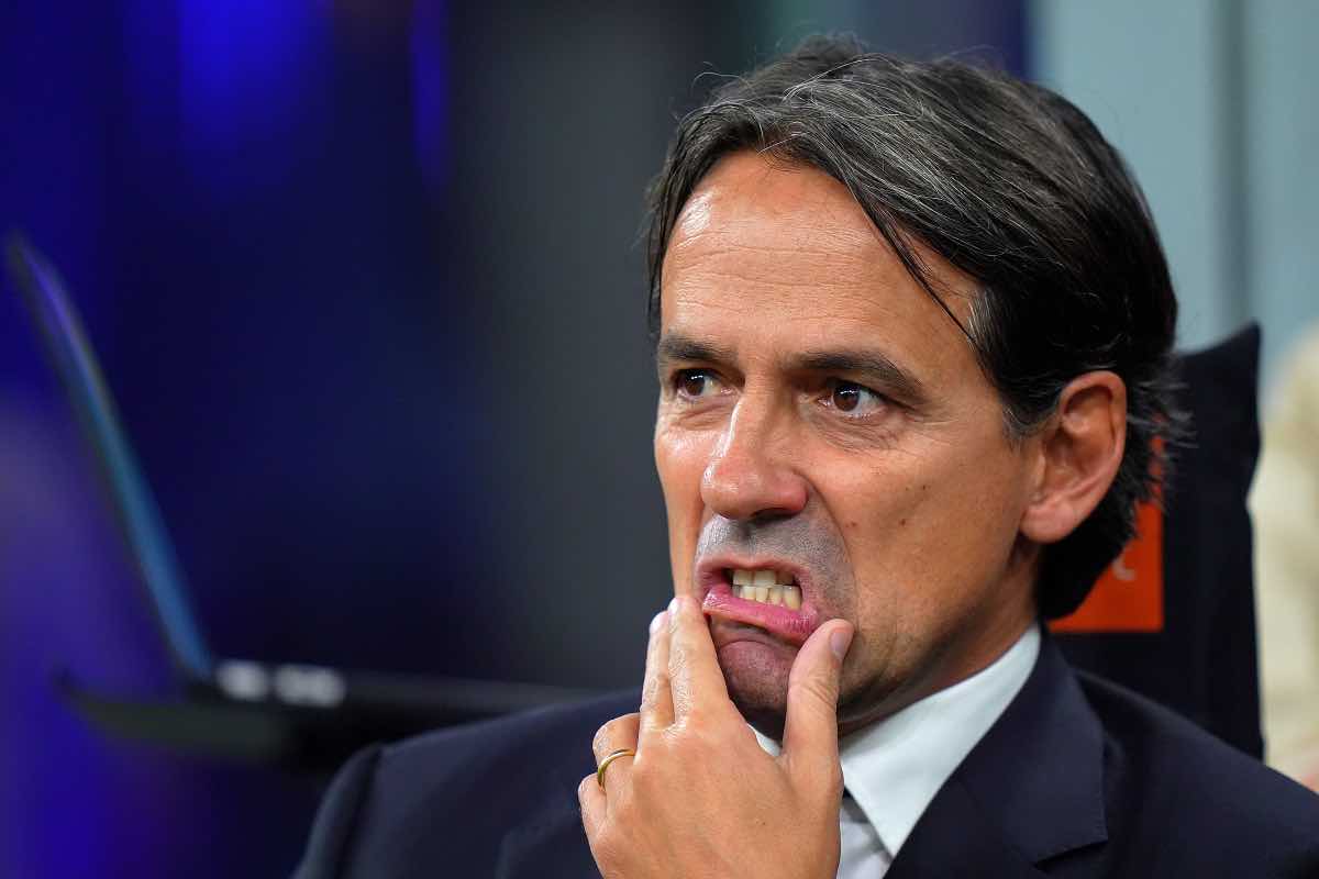 Inzaghi pensieroso in panchina