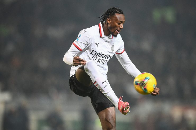 Tammy Abraham stoppa il pallone