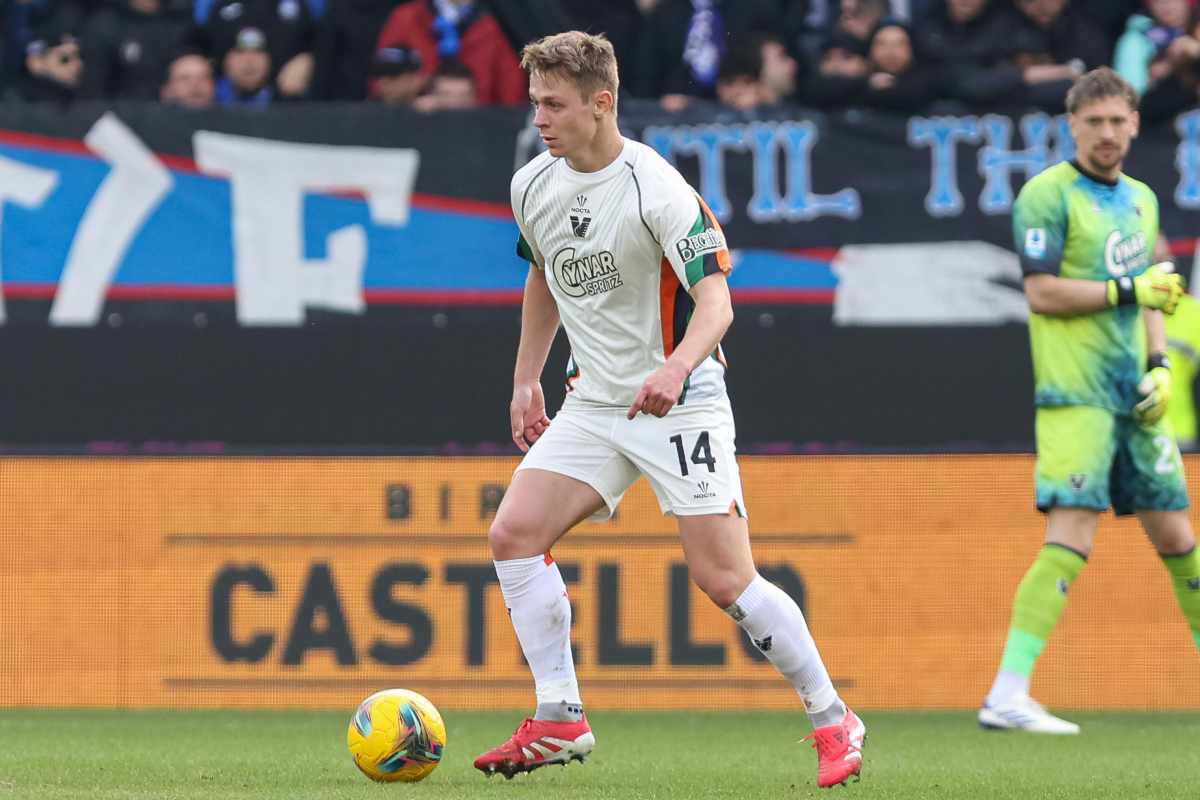 Nicolussi Caviglia in campo